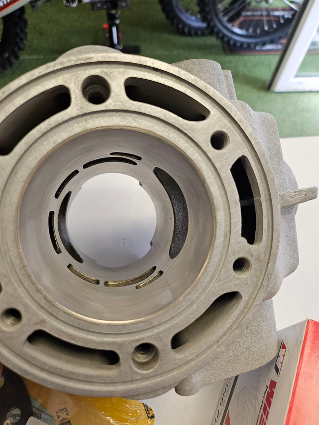 YAMAHA 250 YZ 1992-1994 Kit cylindre reconditionné à neuf + kit piston, joints et cage à aiguilles