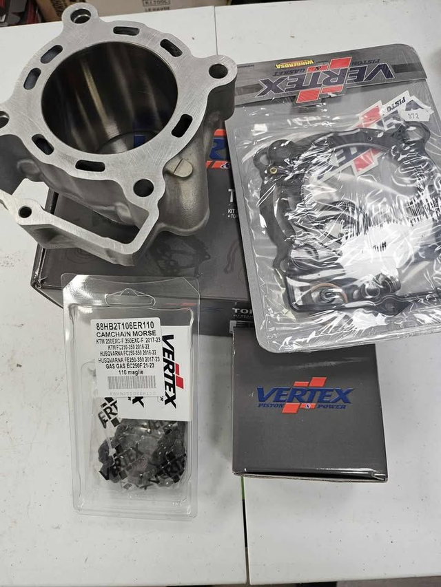 KTM 250 SXF 2016-2022 Kit cylindre reconditionné + kit piston, joints et chaine de distribution