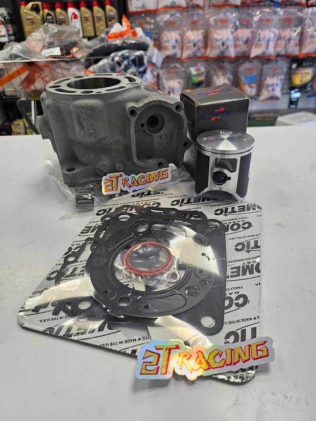 HONDA CR 125 R 2005-2007 Kit cylindre reconditionné à neuf + kit piston, joints et cage à aiguilles
