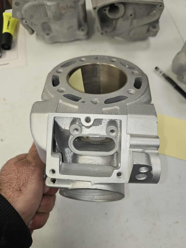 KAWASAKI 250 KX 1992-2001 Kit cylindre reconditionné à neuf + kit piston, joints et cage à aiguilles